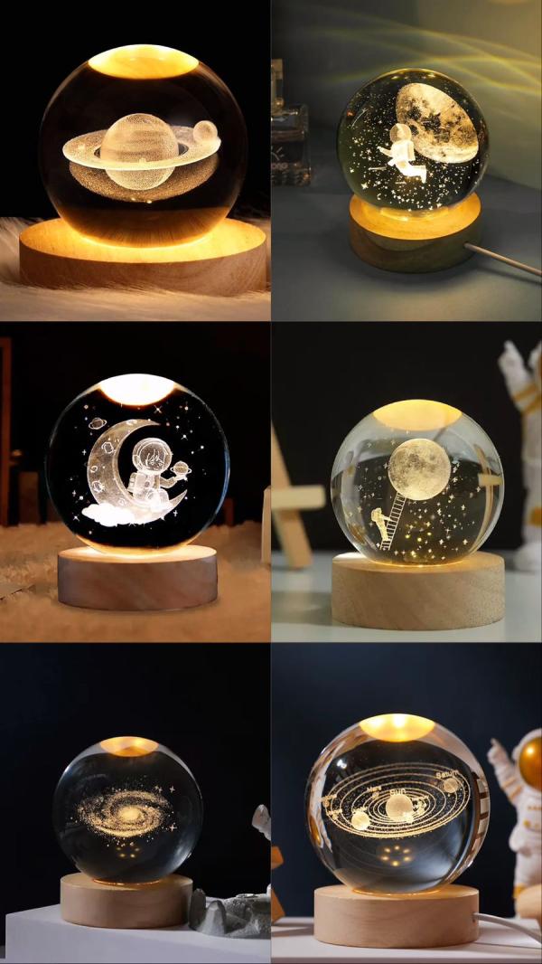 Esfera de Cristal con Luz de Figuras 8cm