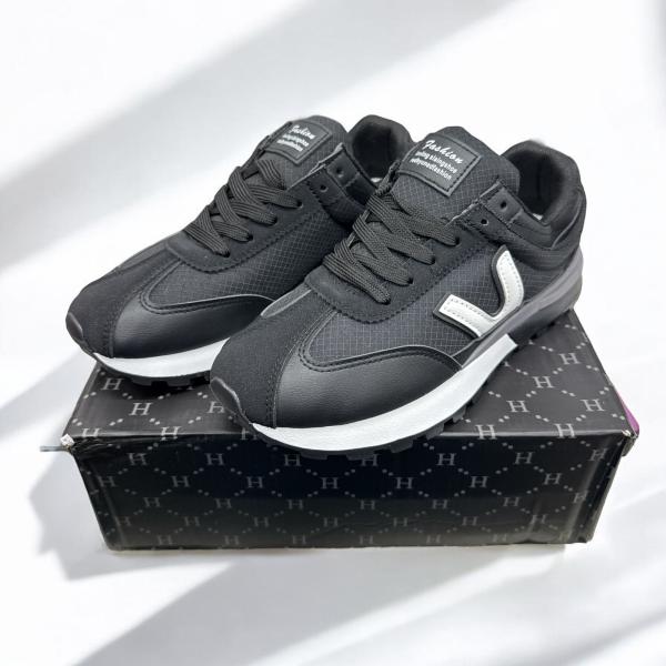 Tennis Fashion V Black