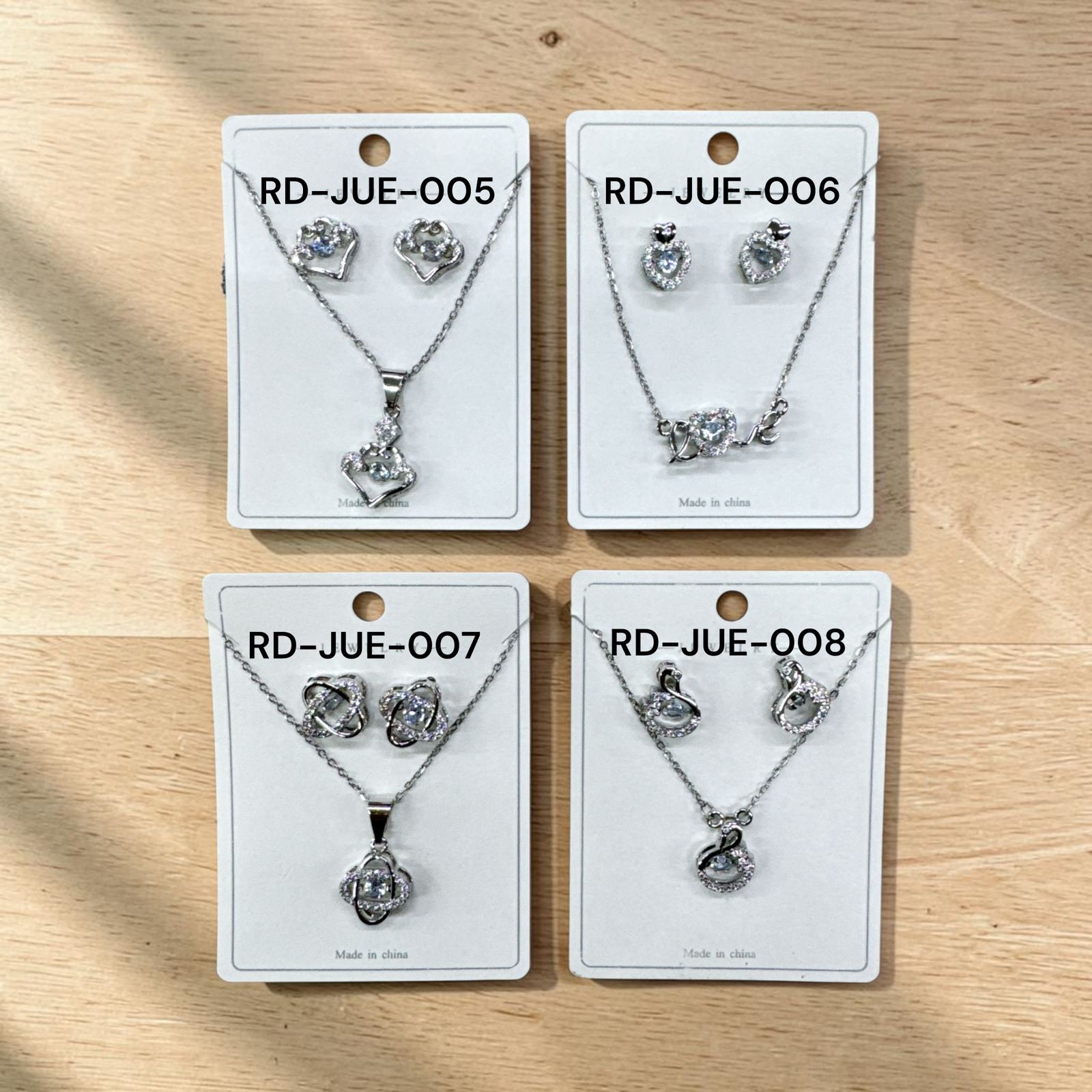 Conjunto Aretes y Cadena de Acero RD-JUE