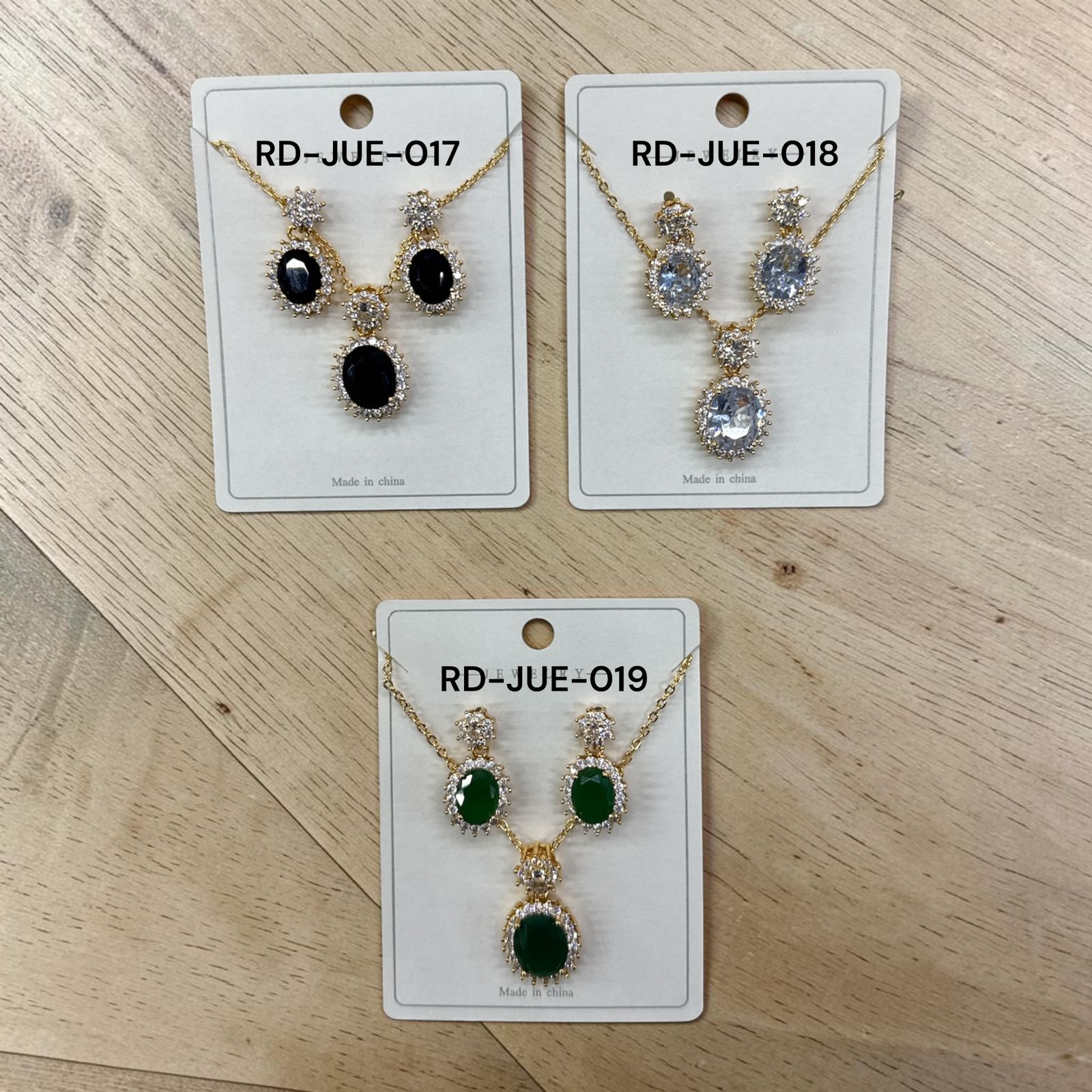 Conjunto Aretes y Cadena de Acero RD-JUE