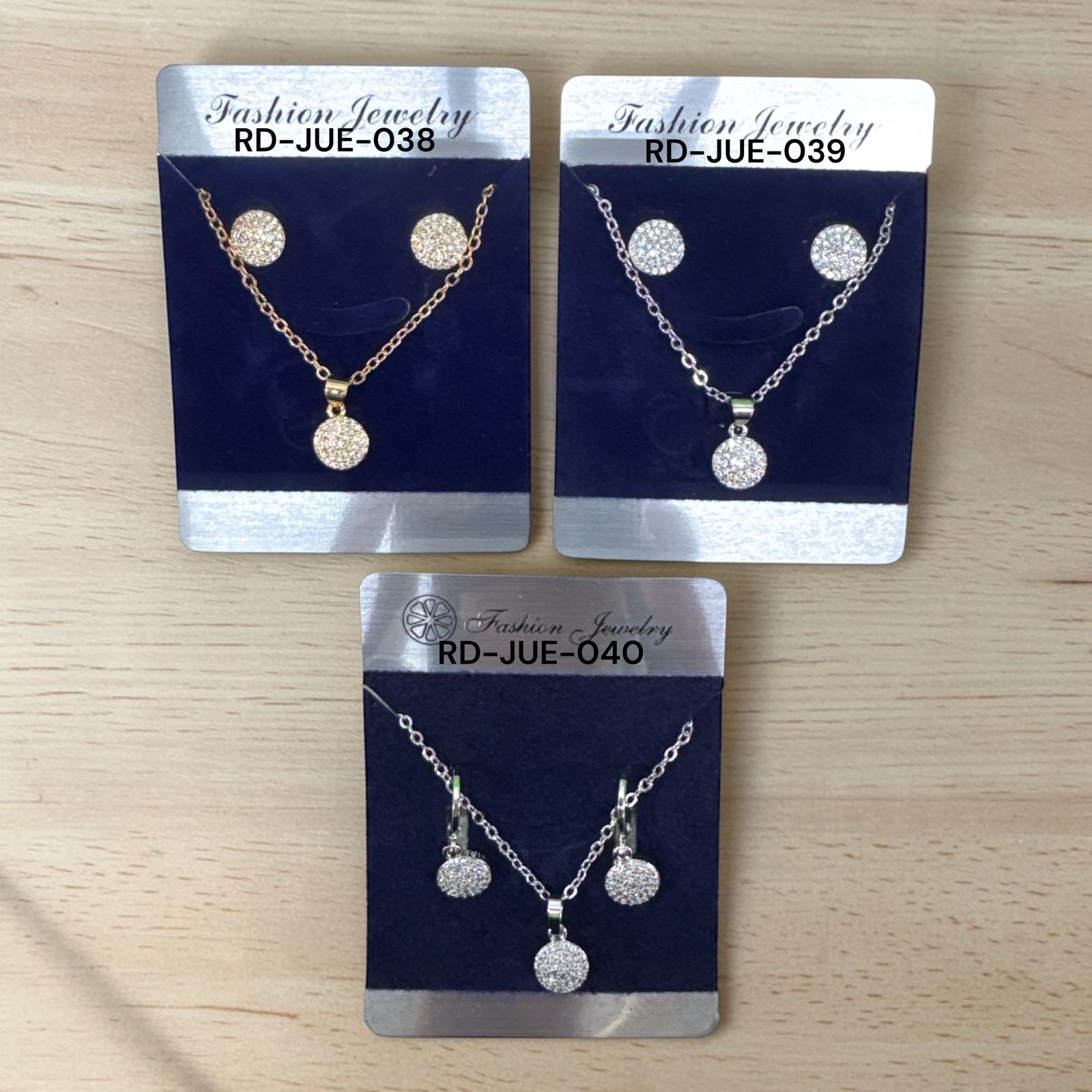 Conjunto Aretes y Cadena de Acero RD-JUE